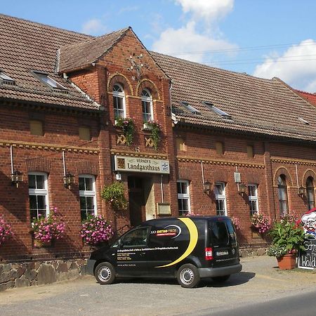 Werners Landgasthaus Lieskau Exterior photo