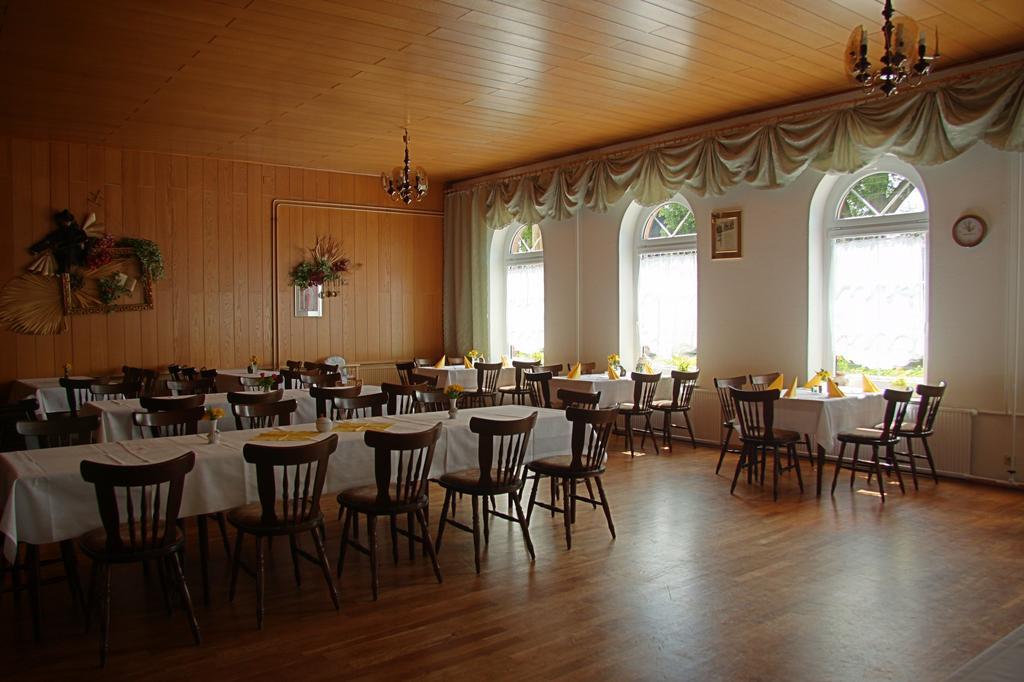 Werners Landgasthaus Lieskau Exterior photo